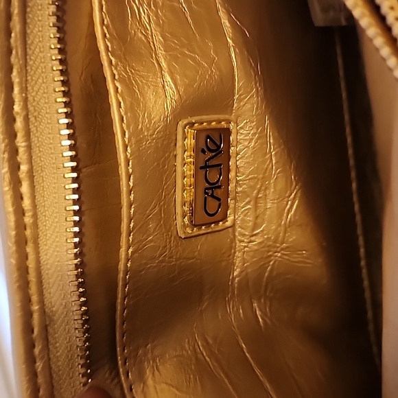 CACHE WRISTLET - Picture 3 of 3